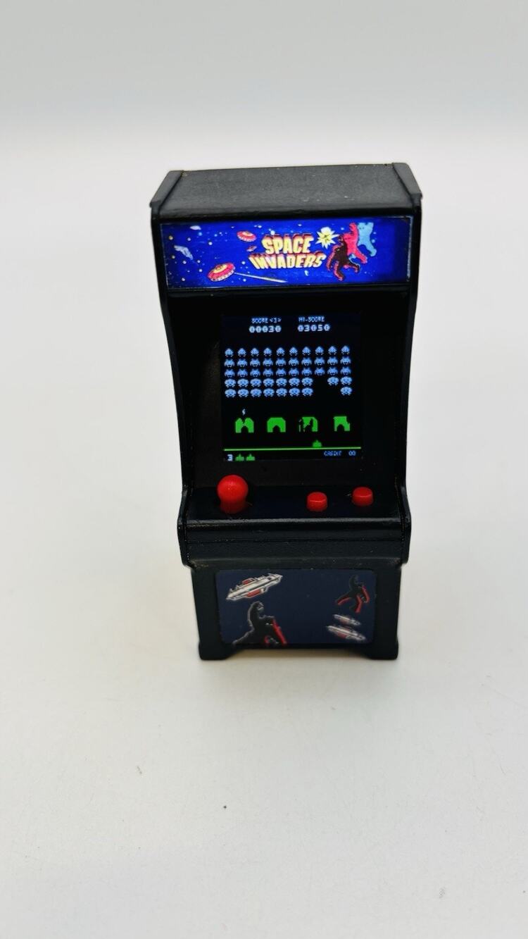 Space Invaders Keychain Tiny Arcade Game 2017 Super Impulse - Tested & Working